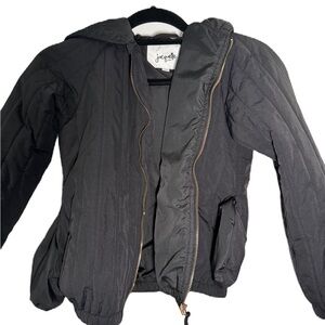 Jacquette Black Quilted Jacket with Hood
